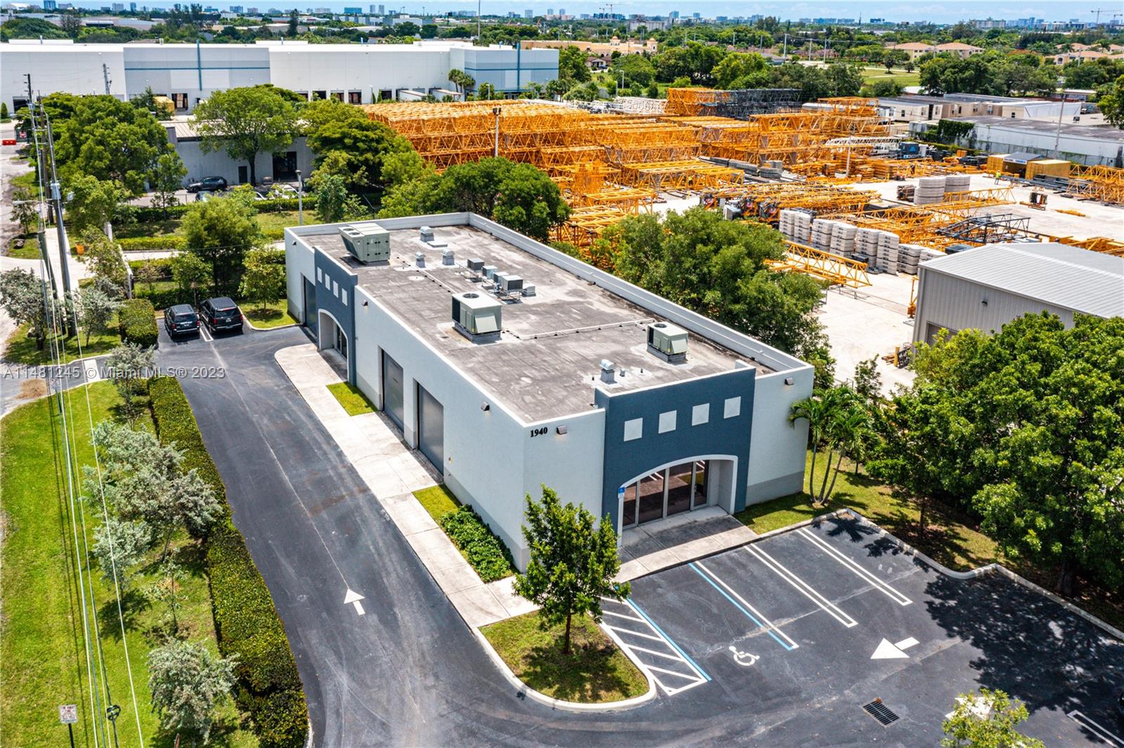 1930 NW 16th St