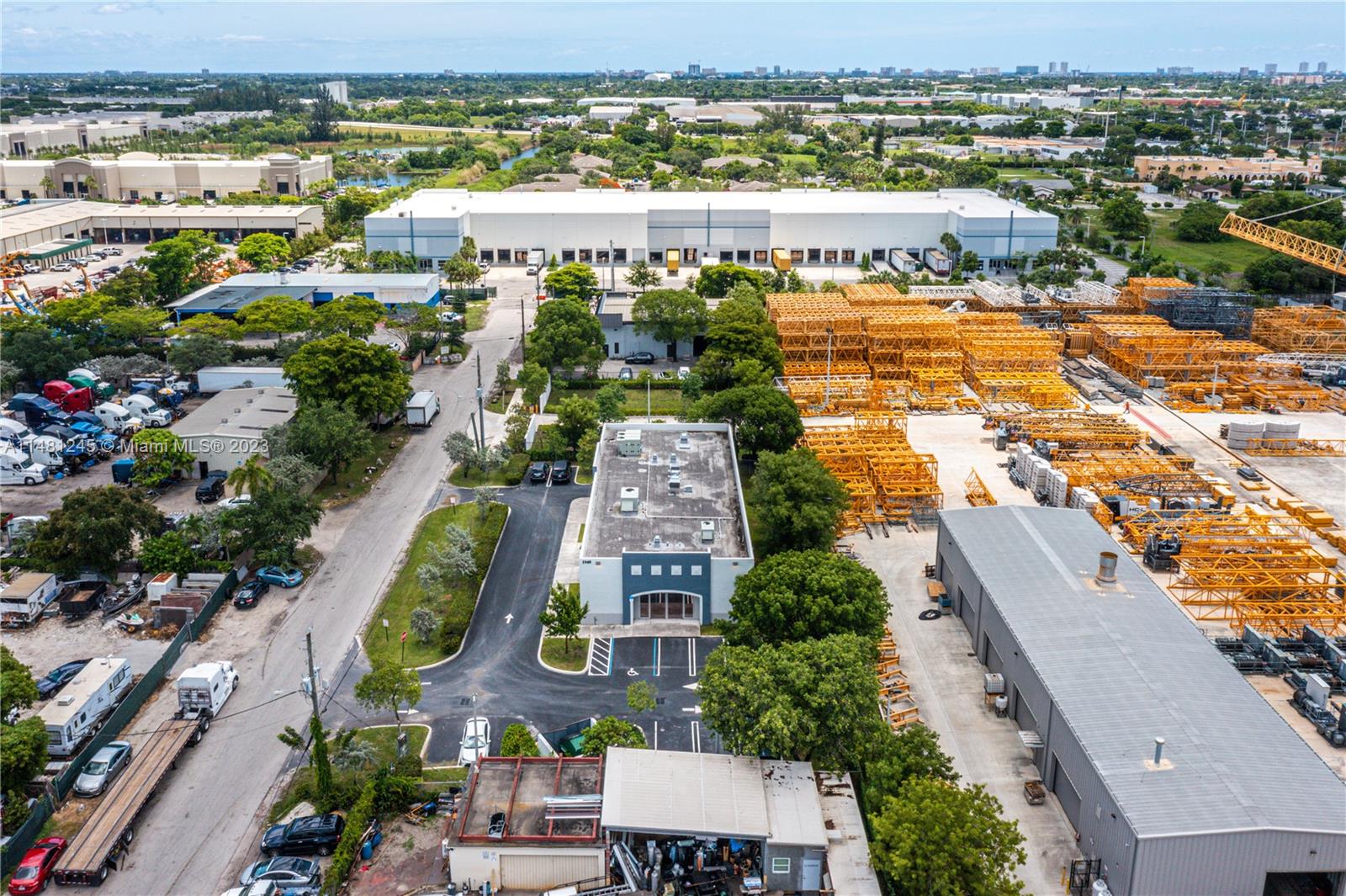 1930 NW 16th St