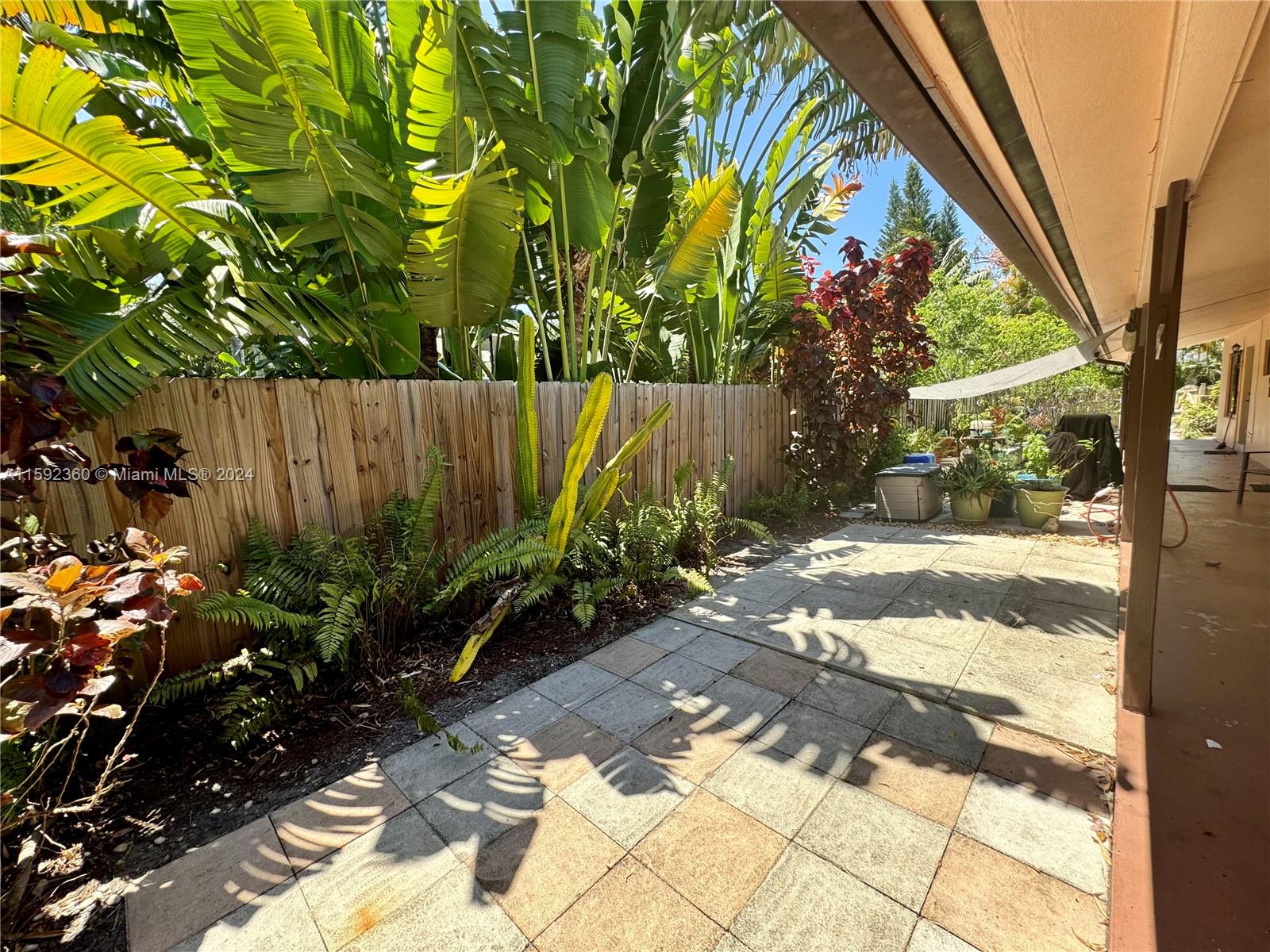 1620 SW 25th St