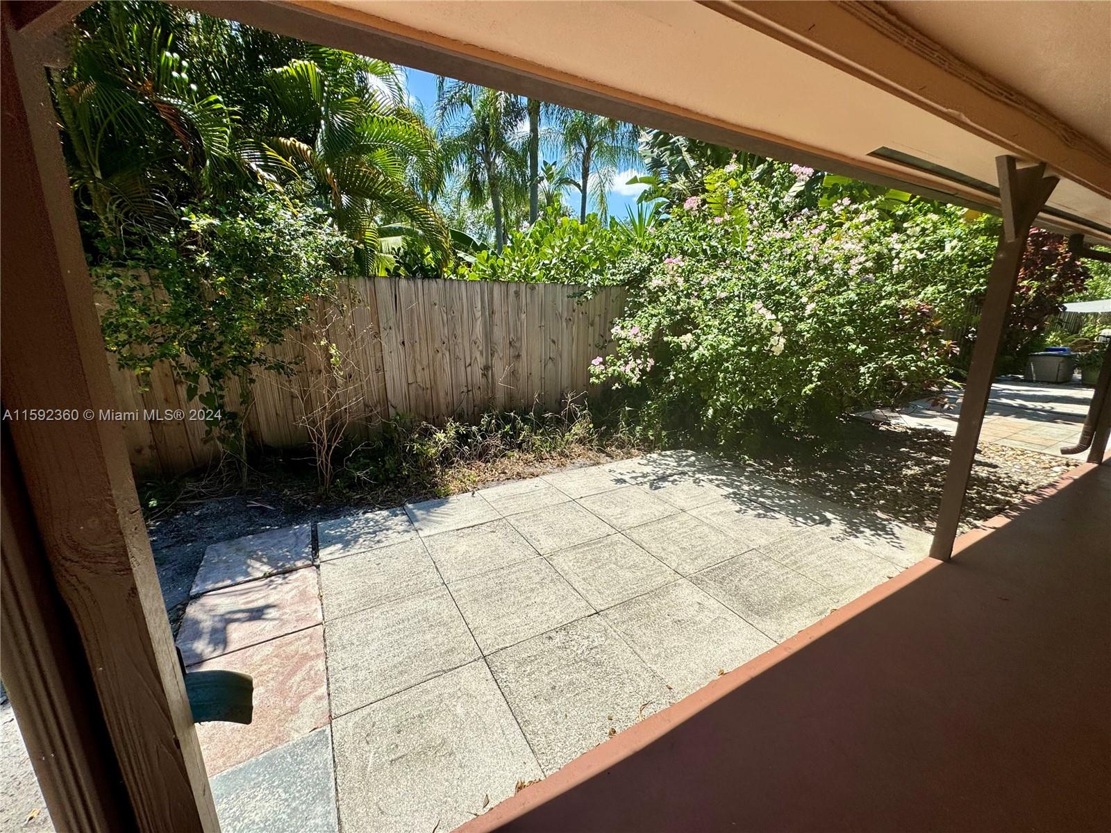 1620 SW 25th St