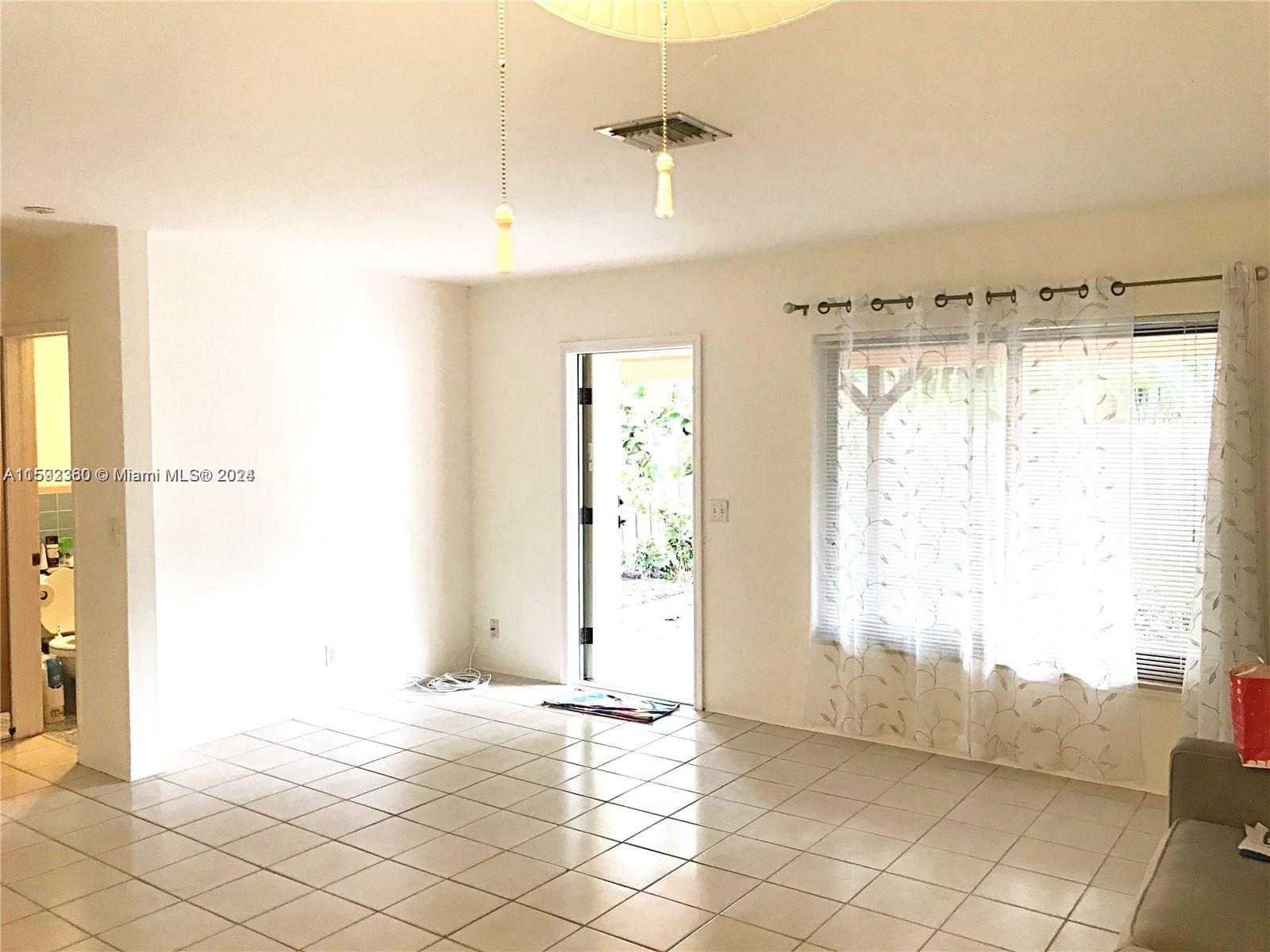 1620 SW 25th St