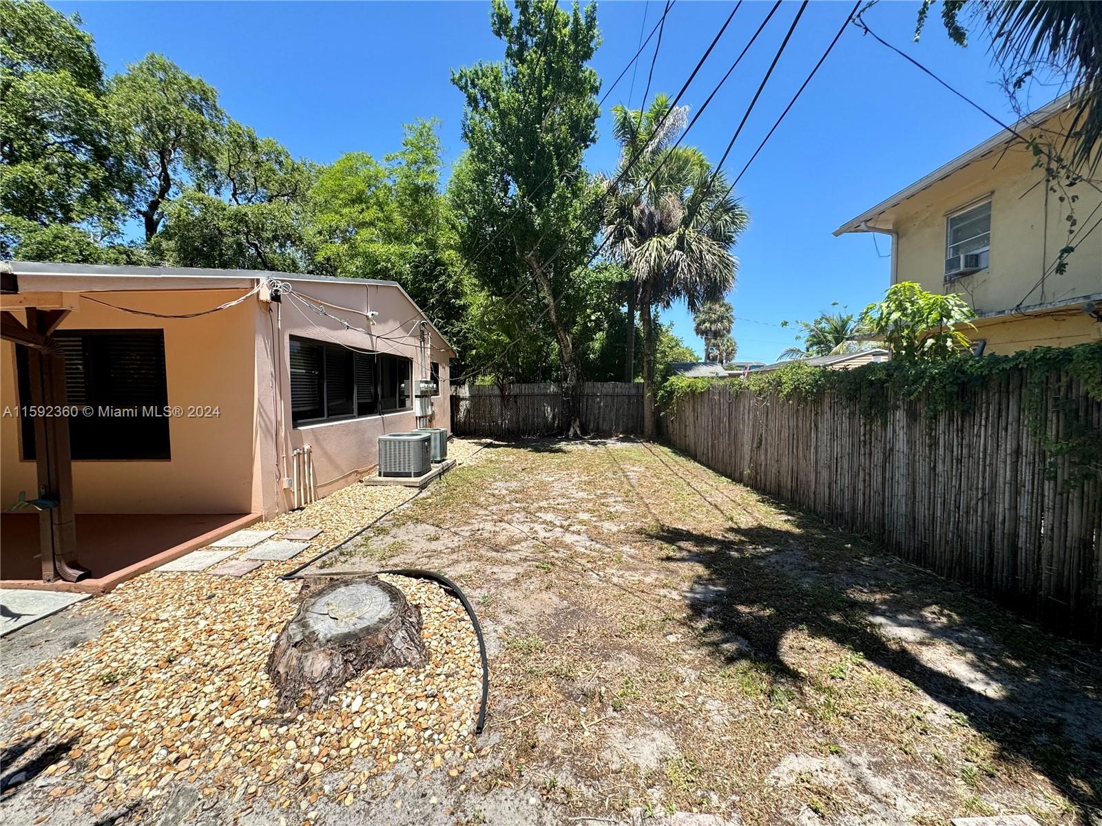 1620 SW 25th St