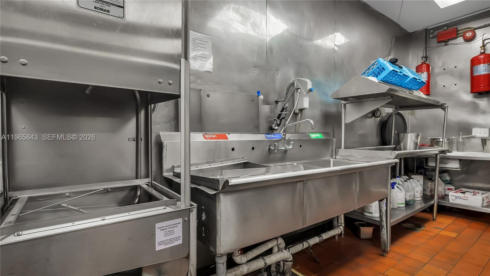 2220 N University Dr