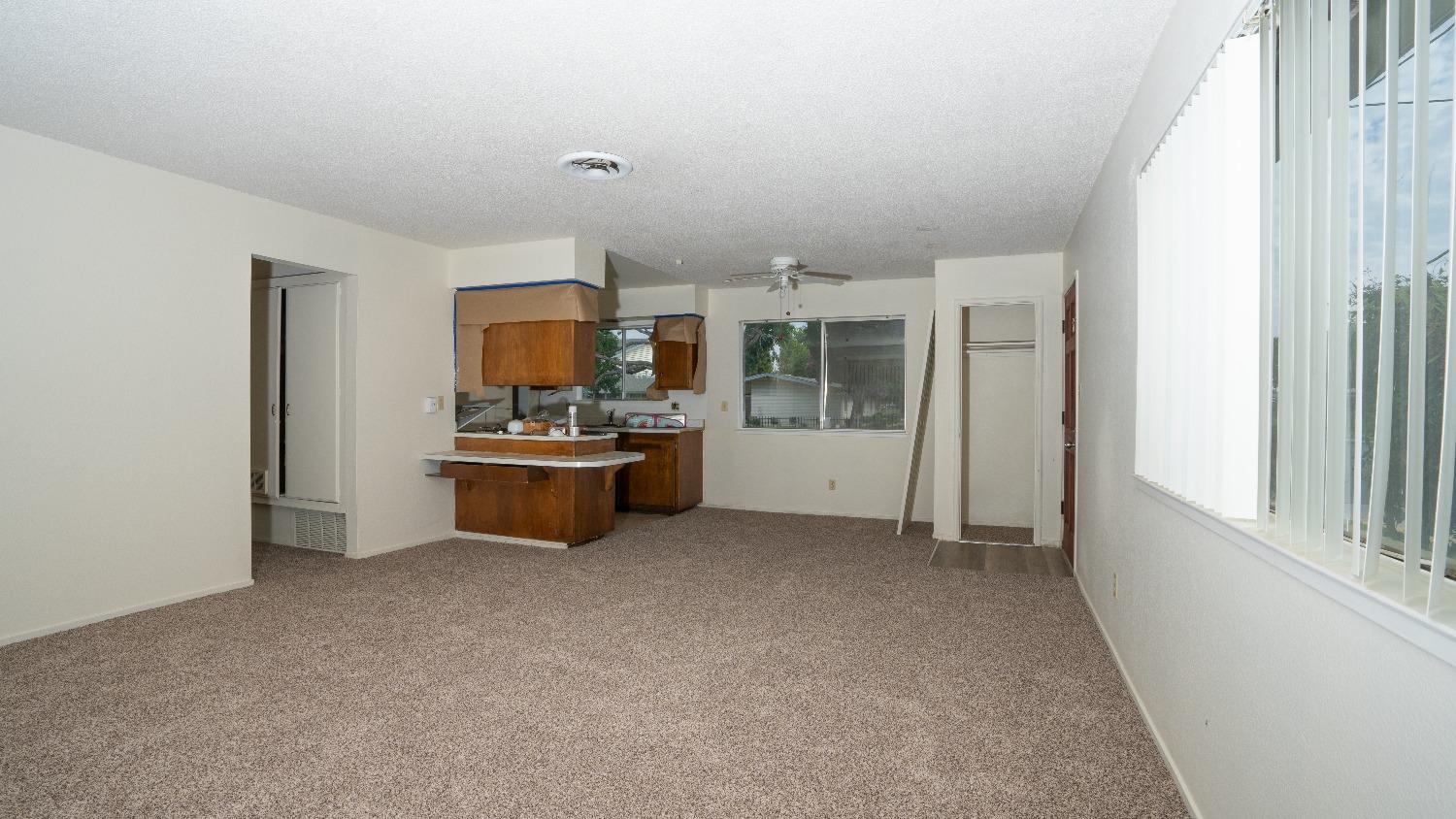 100 S Coalinga Street