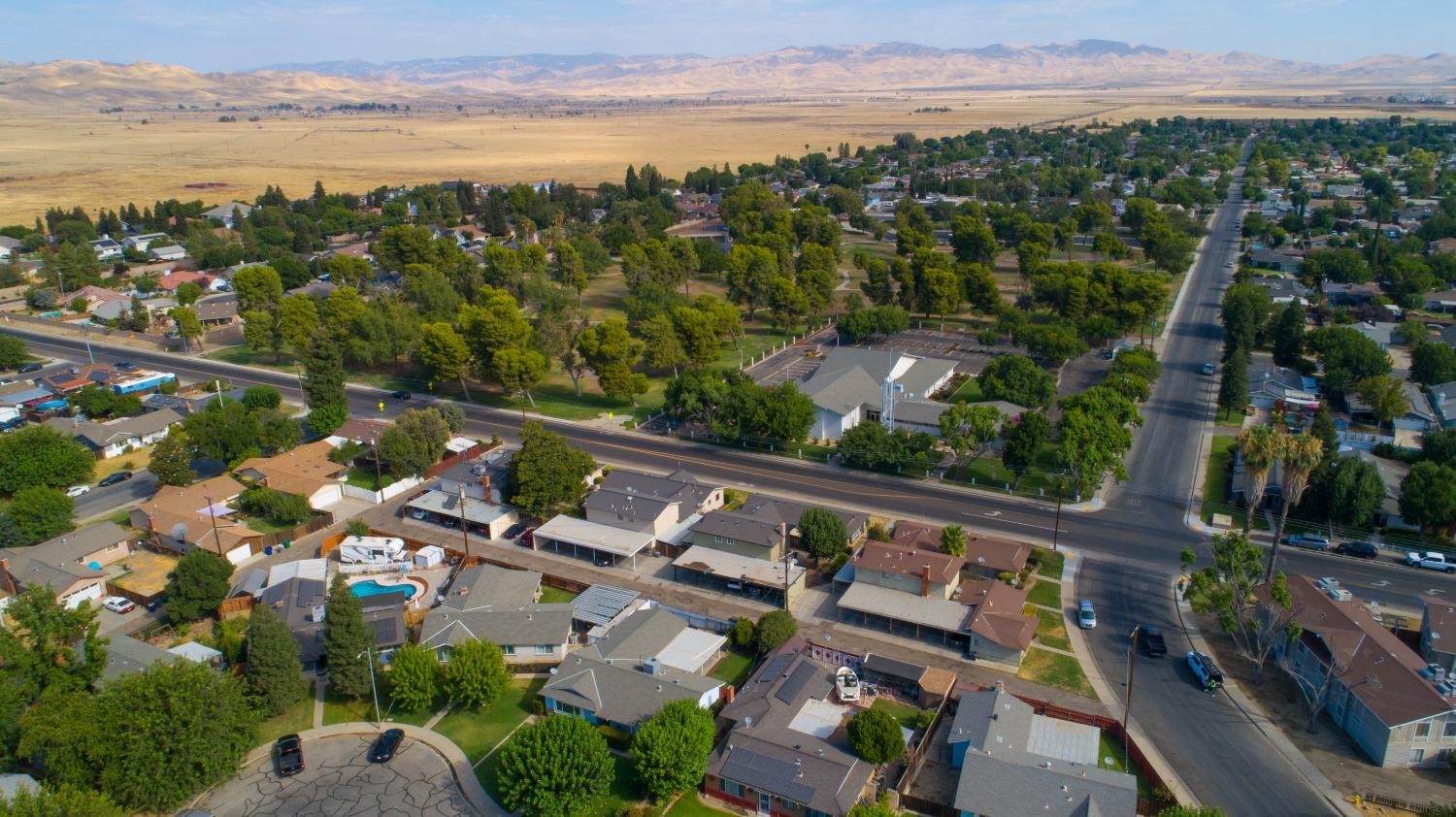 100 S Coalinga Street