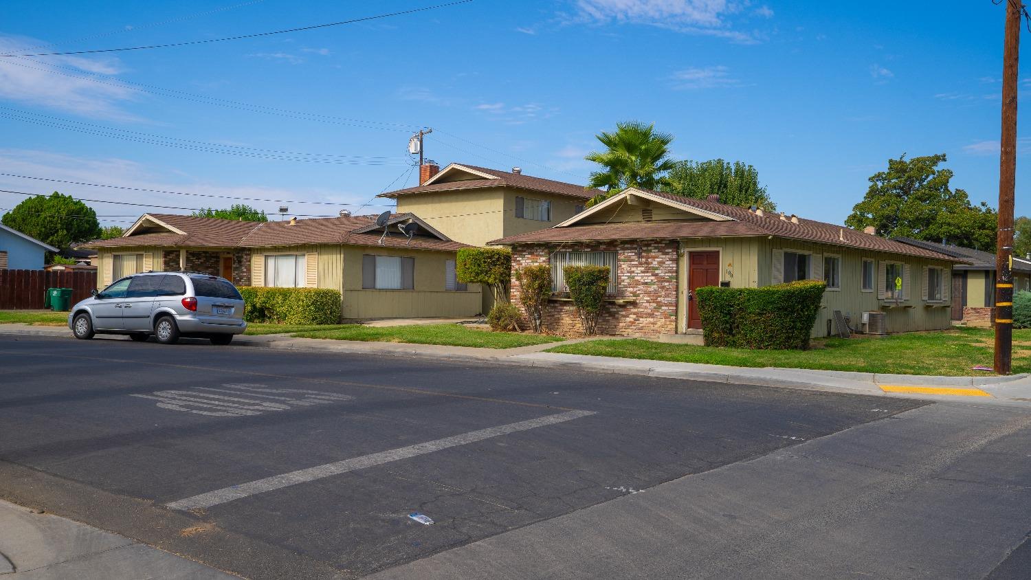 100 S Coalinga Street