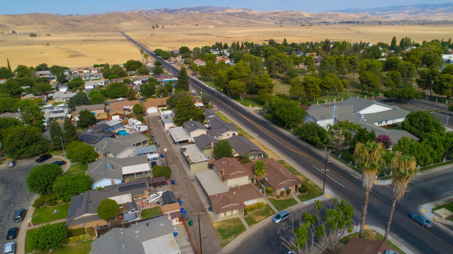 100 S Coalinga Street