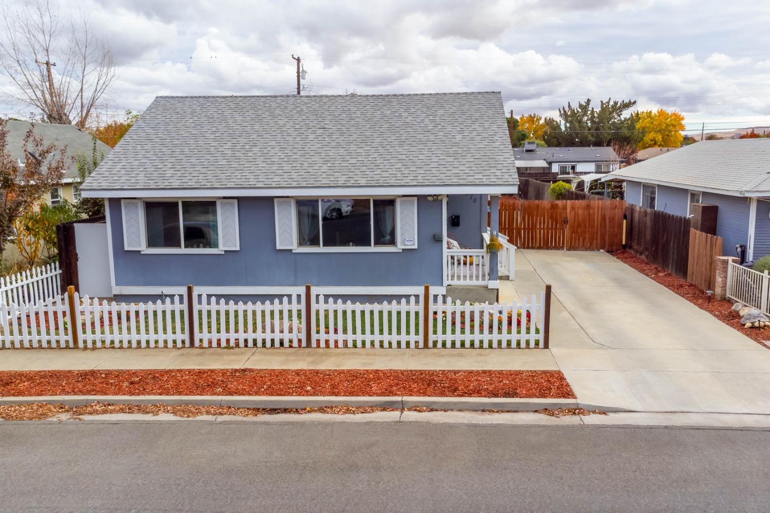 370 E Glenn Avenue