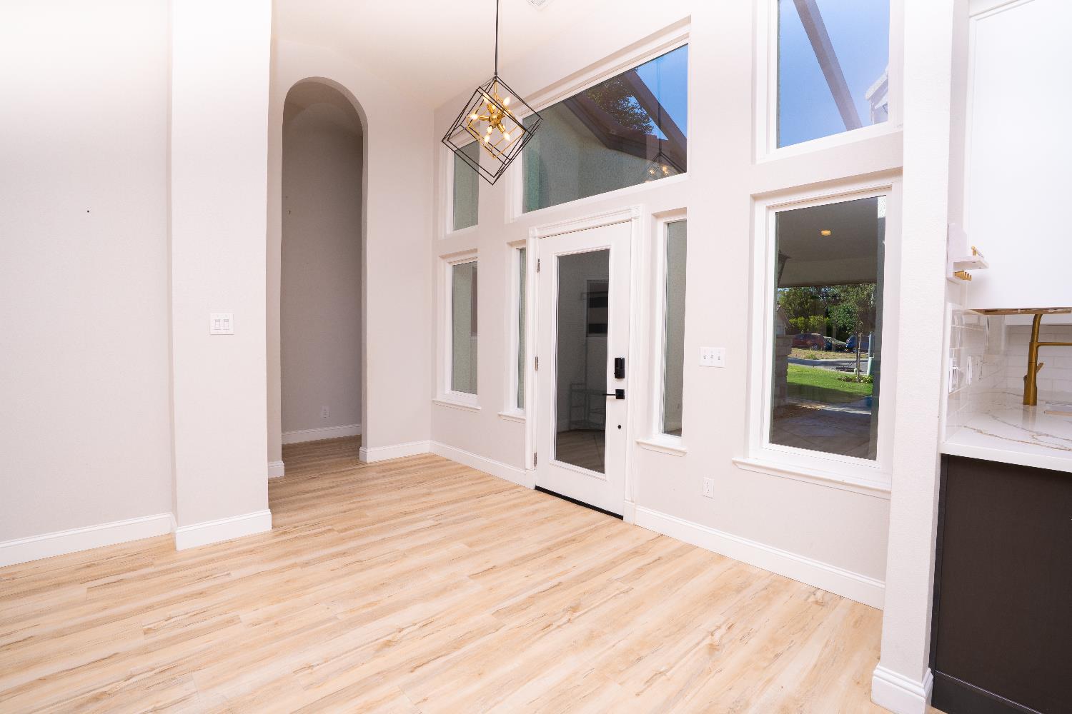 318 San Madele Avenue