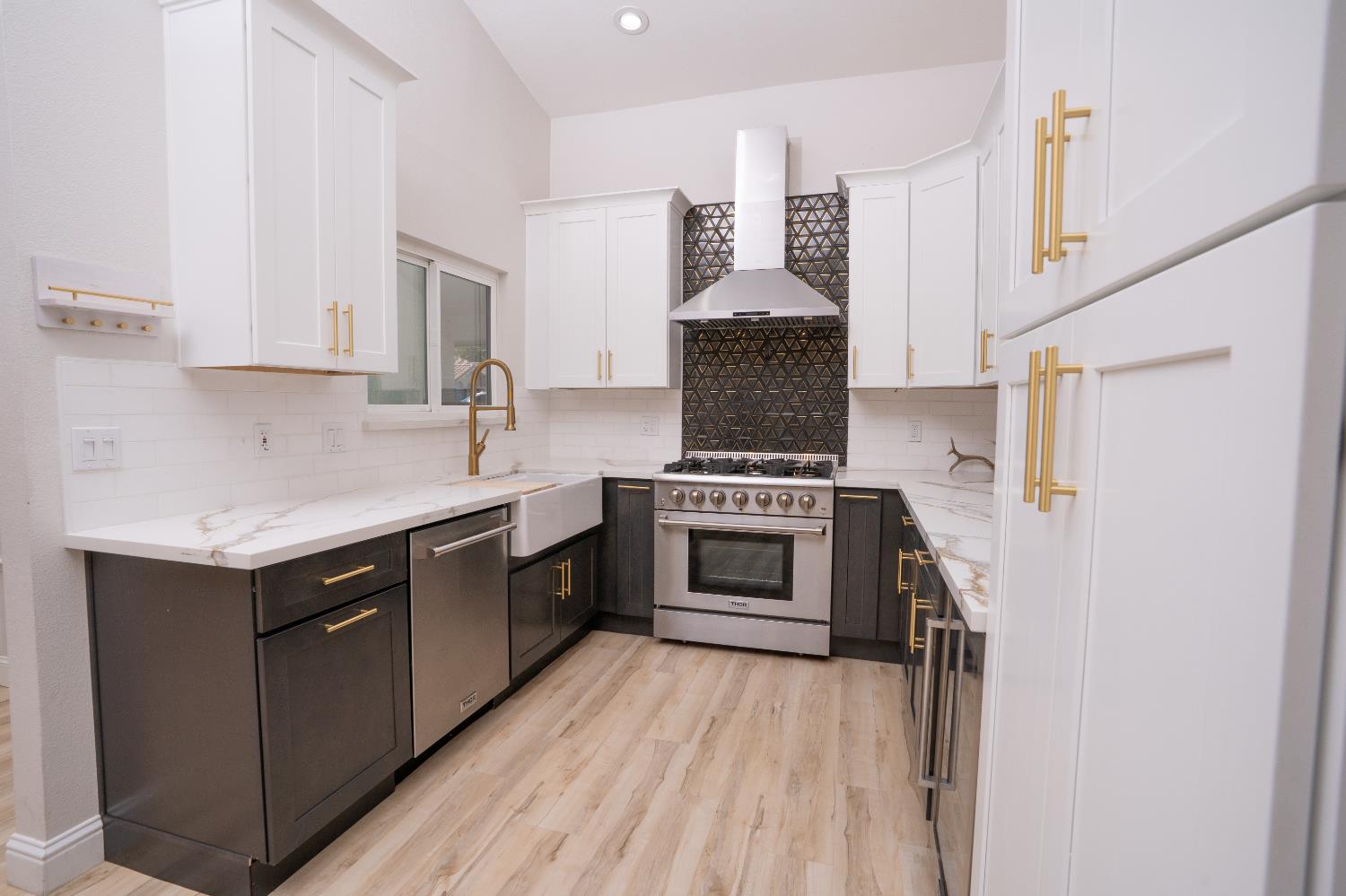 318 San Madele Avenue