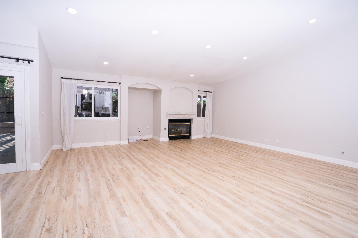 318 San Madele Avenue