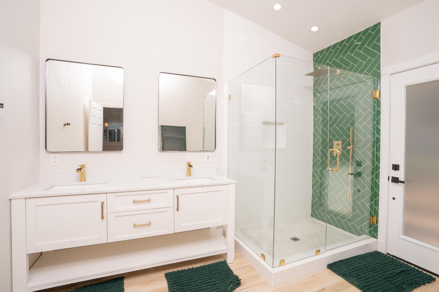 318 San Madele Avenue