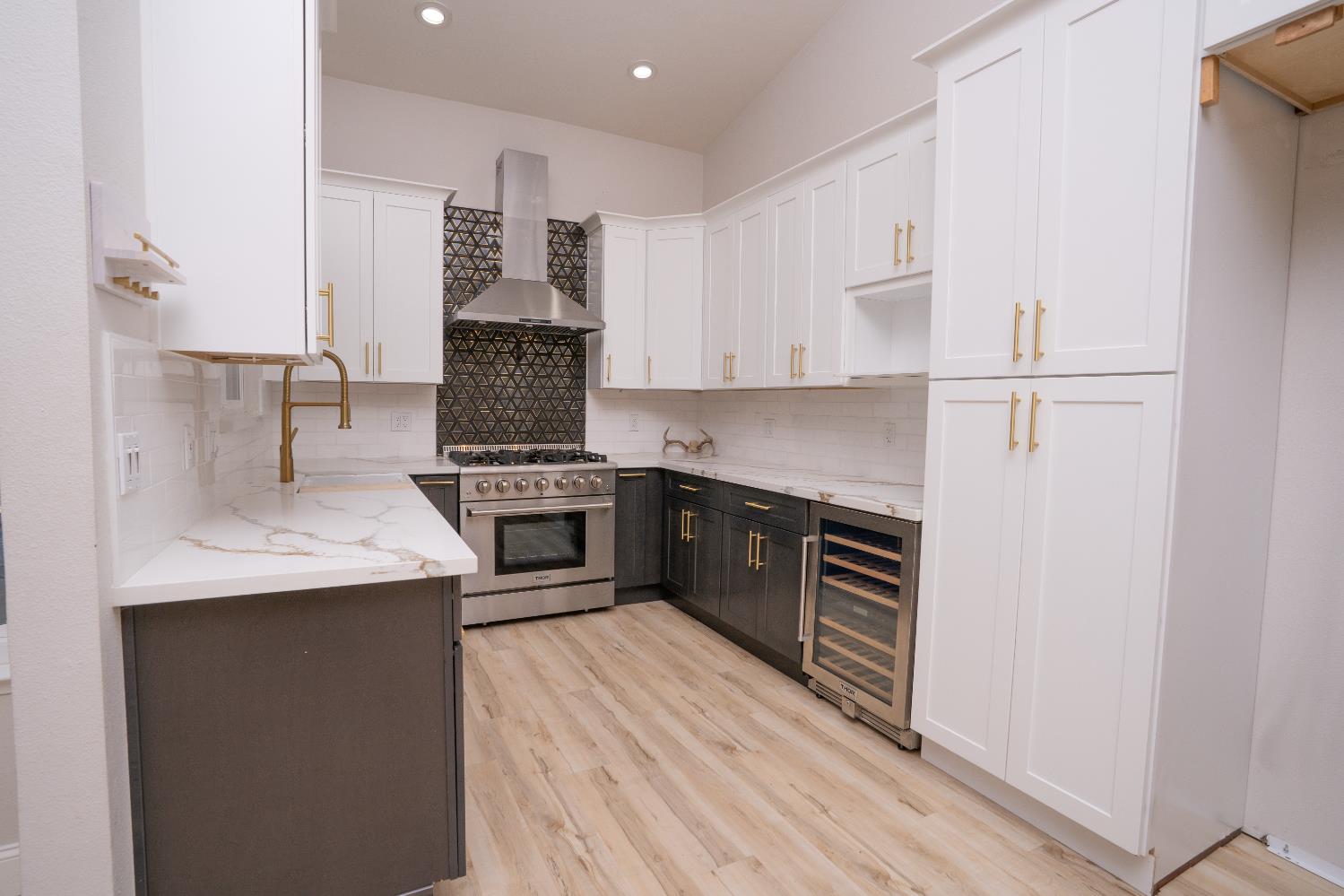 318 San Madele Avenue