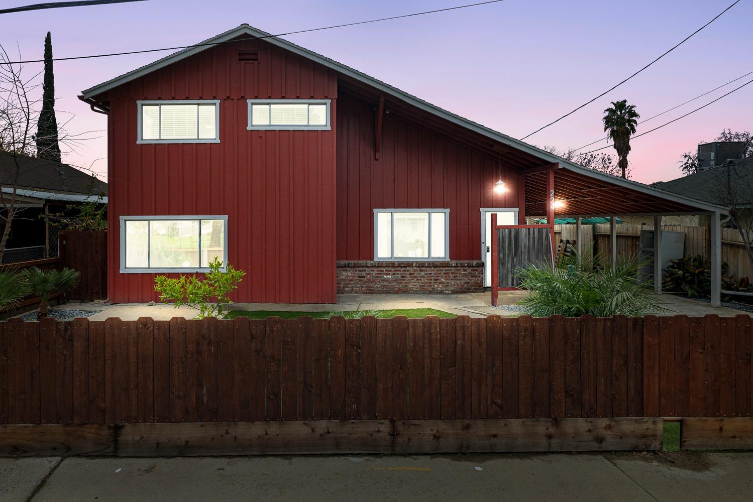 224 E Cherry Lane