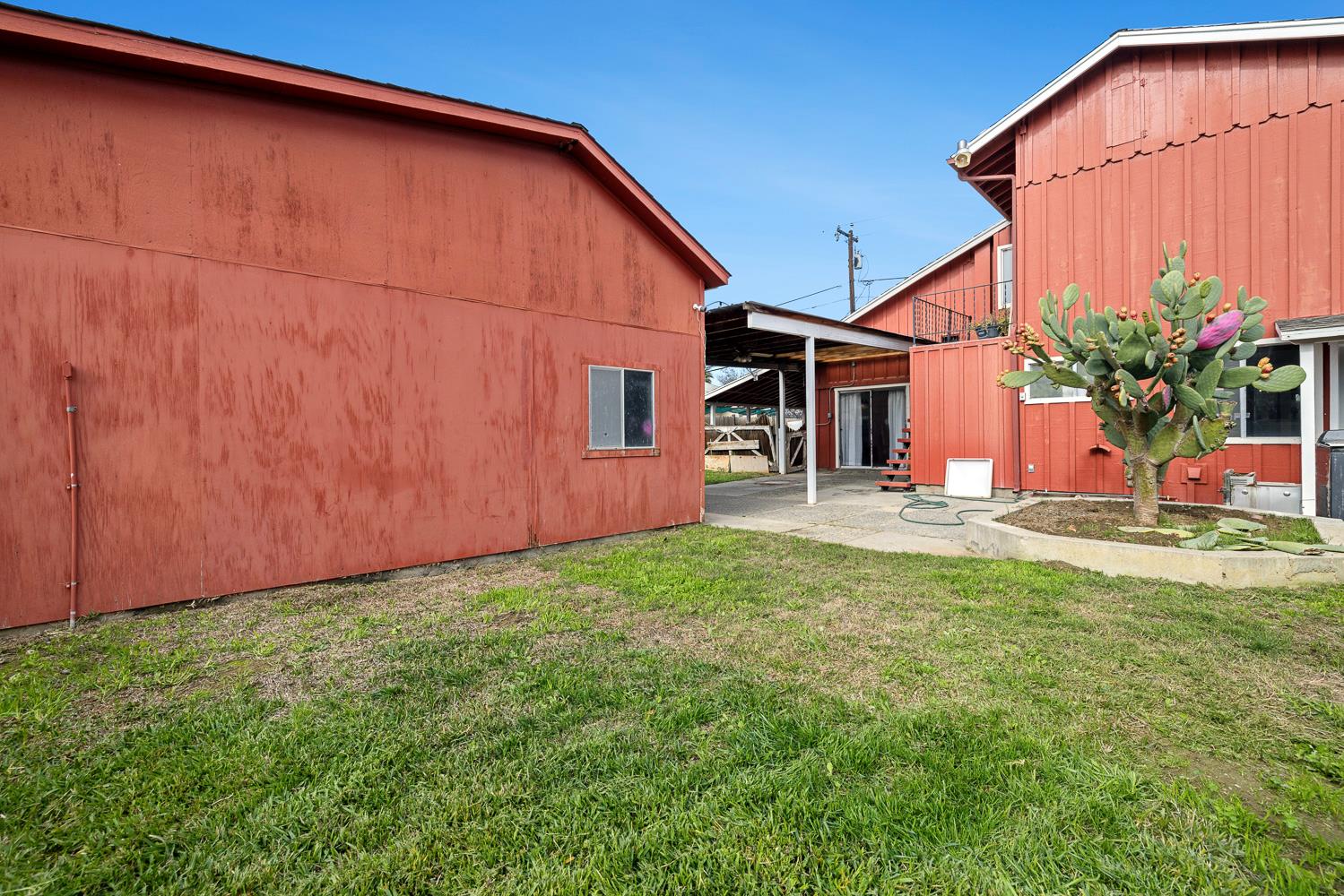 224 E Cherry Lane