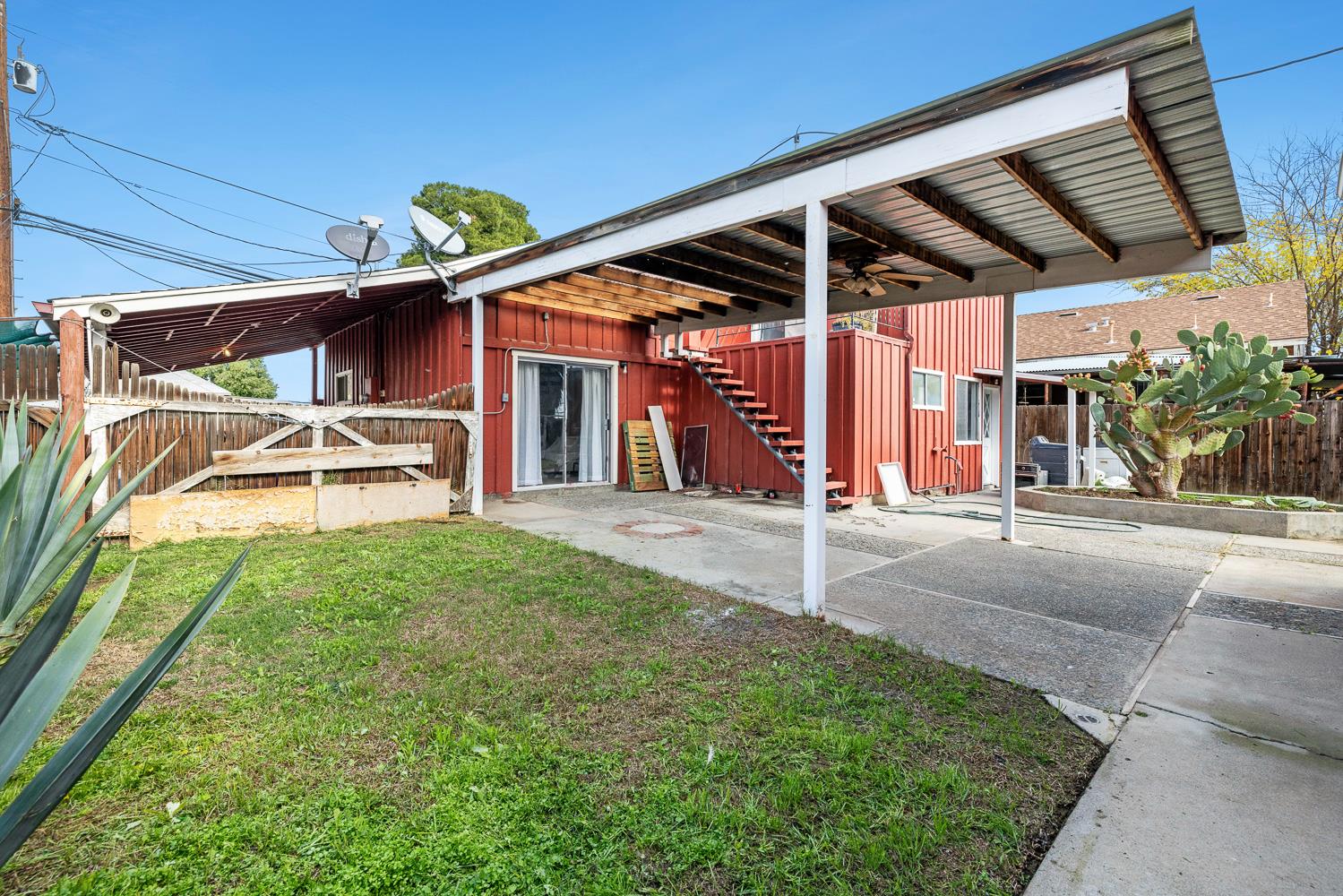 224 E Cherry Lane