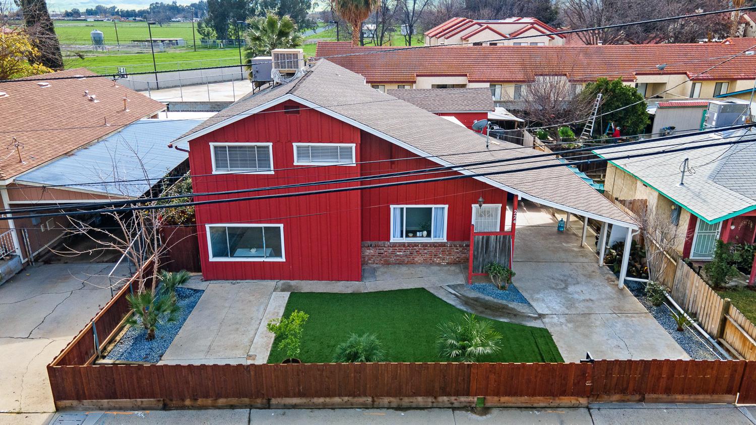 224 E Cherry Lane