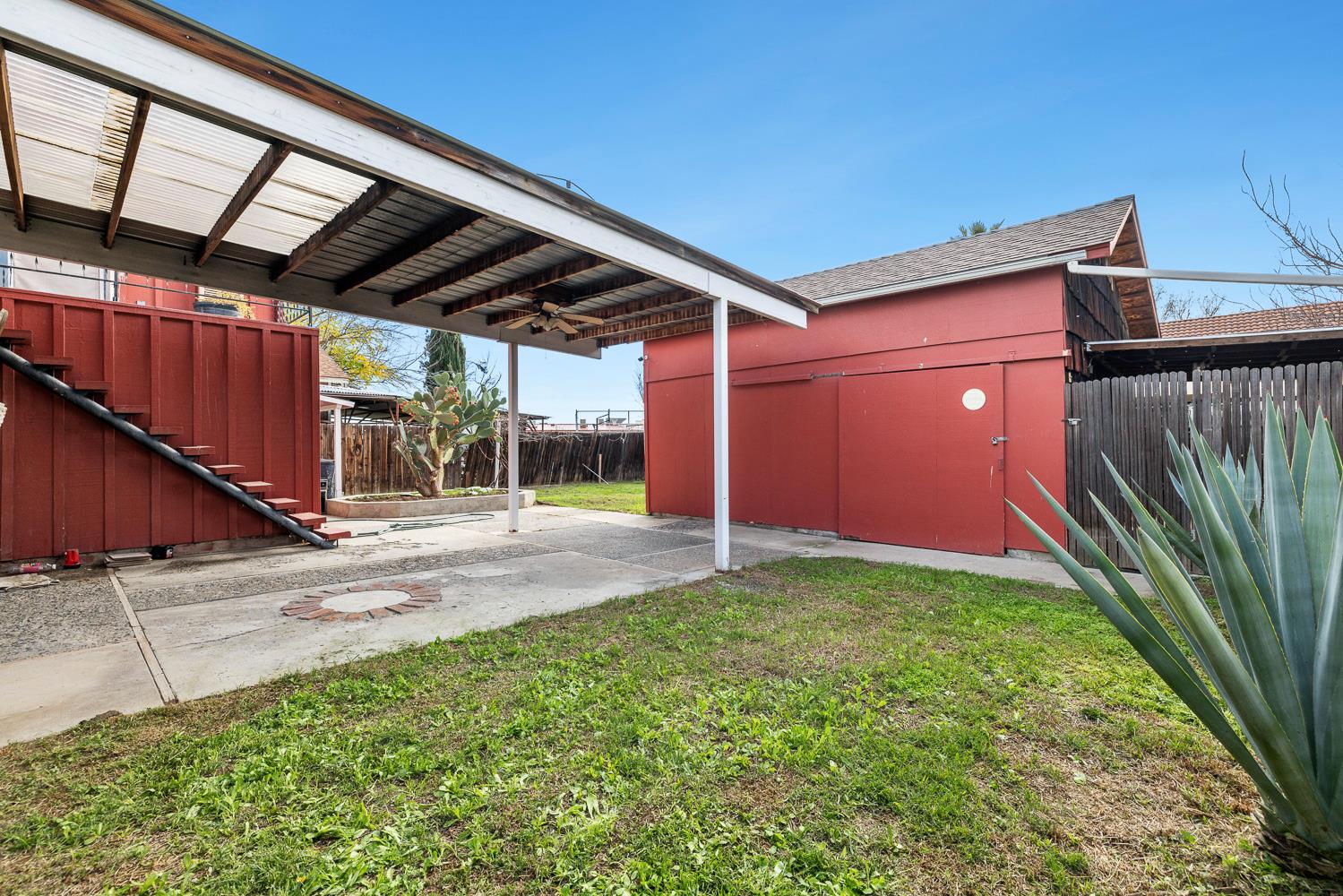 224 E Cherry Lane