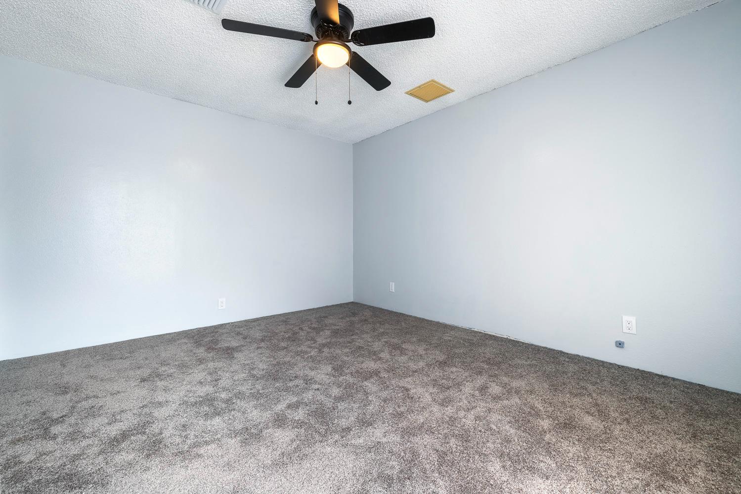 224 E Cherry Lane