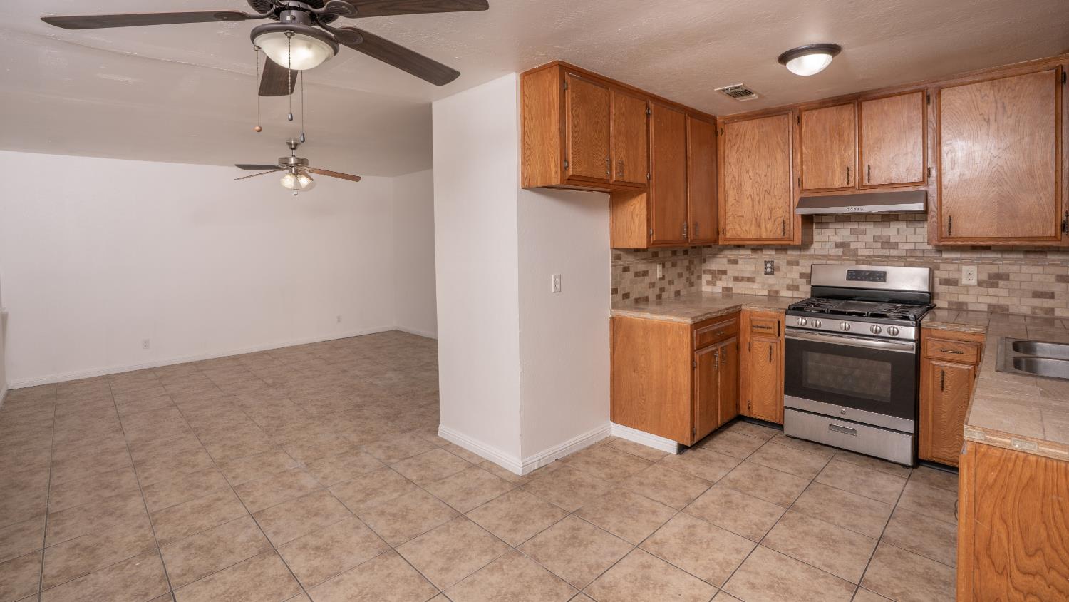 261 E Pleasant Street
