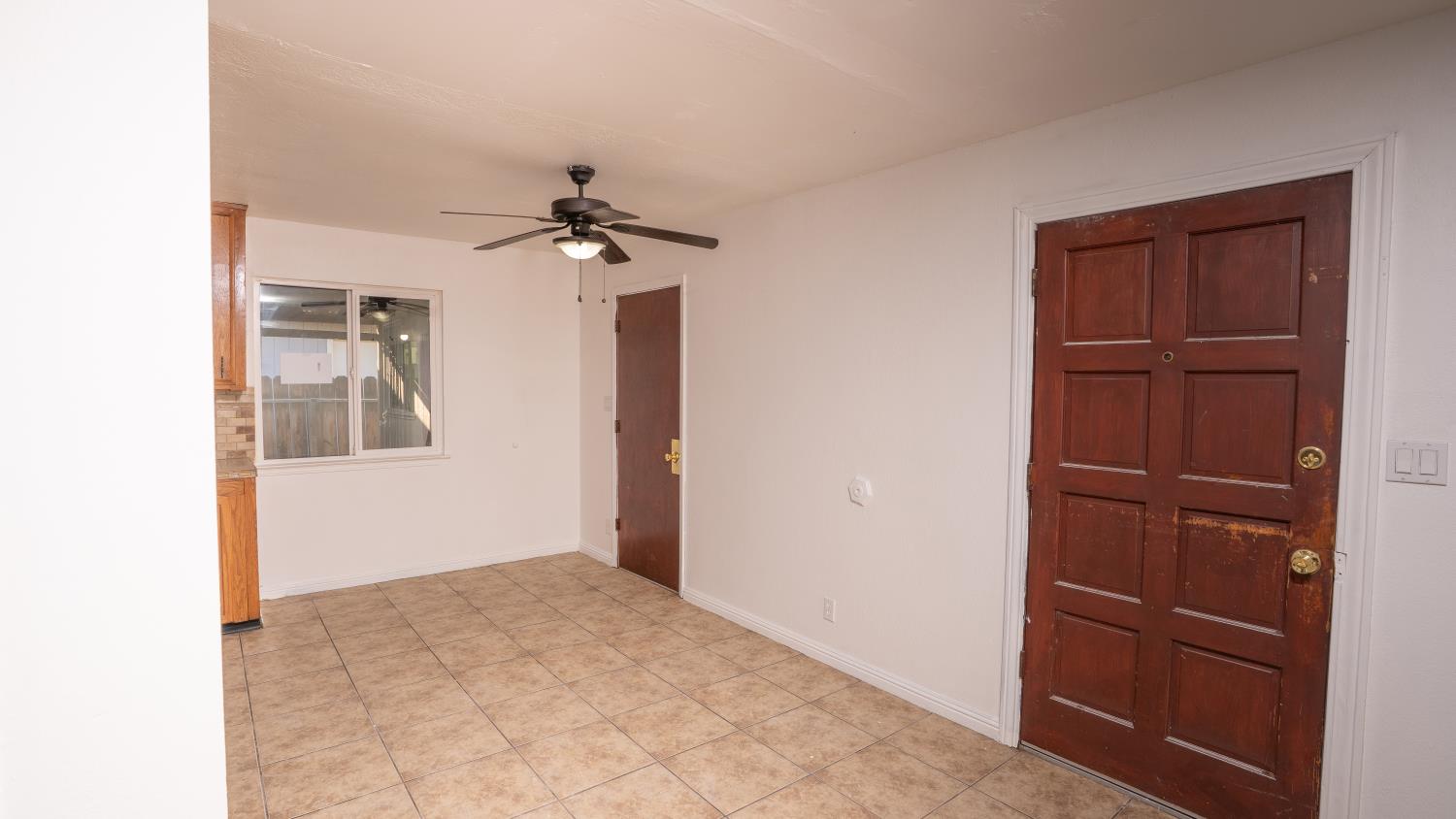 261 E Pleasant Street