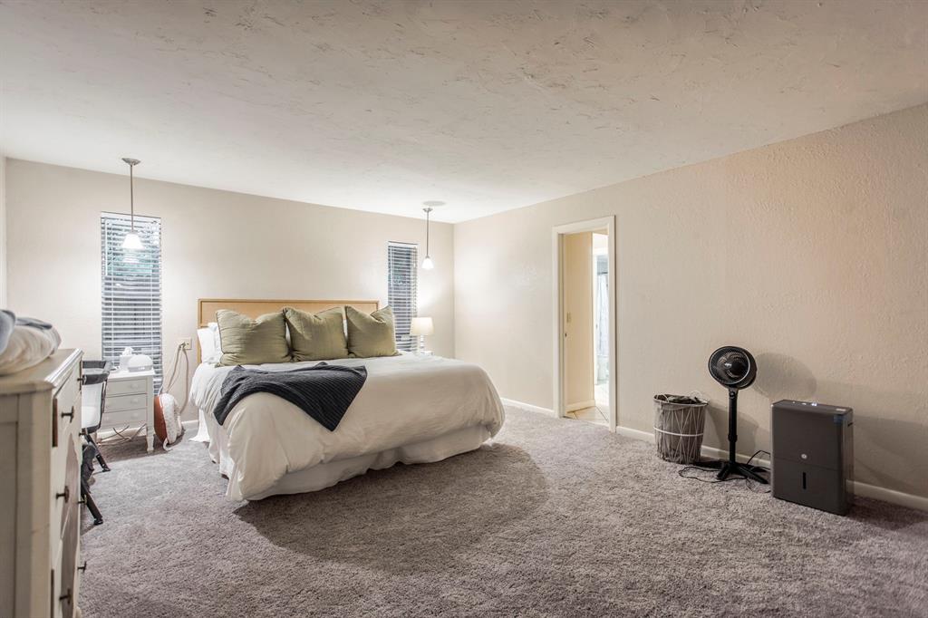 1535 Glenbrook Drive