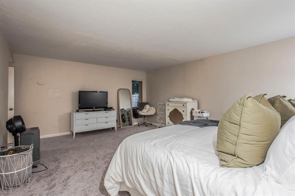 1535 Glenbrook Drive