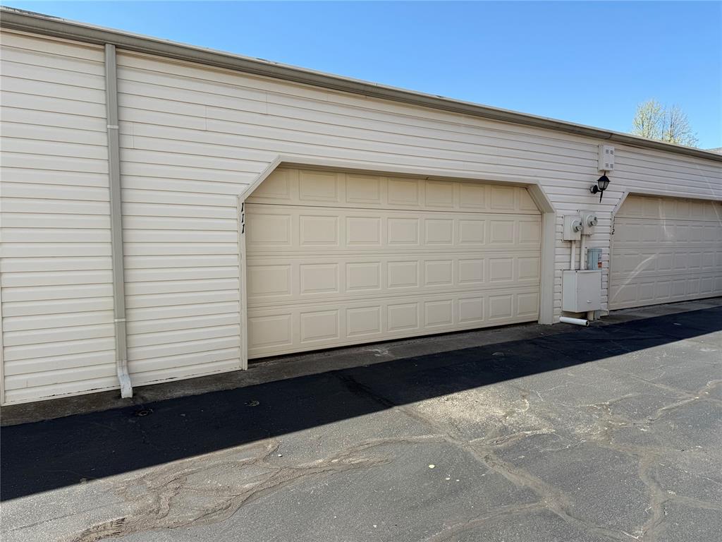 6325 N Villa Avenue Unit: 111