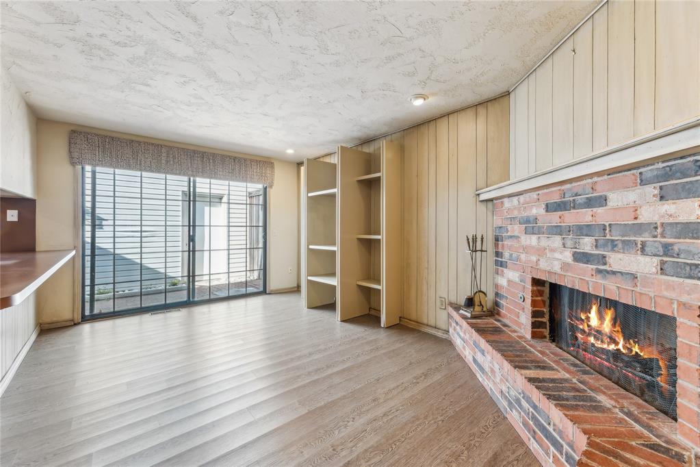 6325 N Villa Avenue Unit: 111