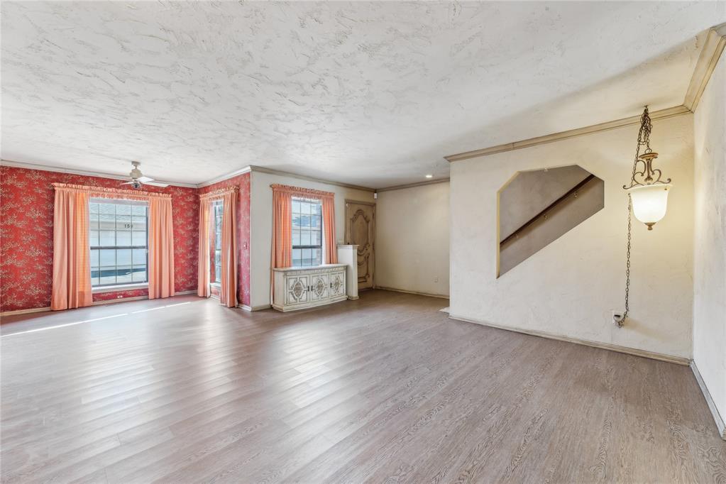 6325 N Villa Avenue Unit: 111