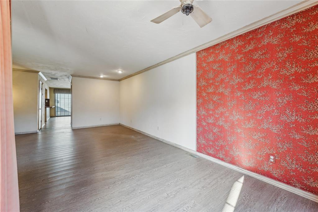 6325 N Villa Avenue Unit: 111