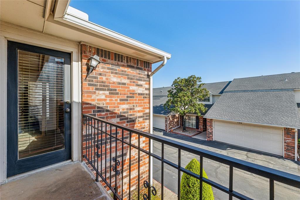 6325 N Villa Avenue Unit: 111