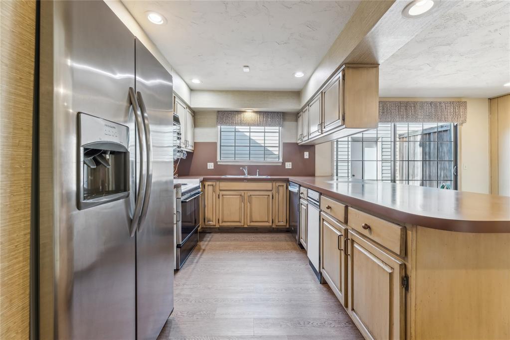 6325 N Villa Avenue Unit: 111