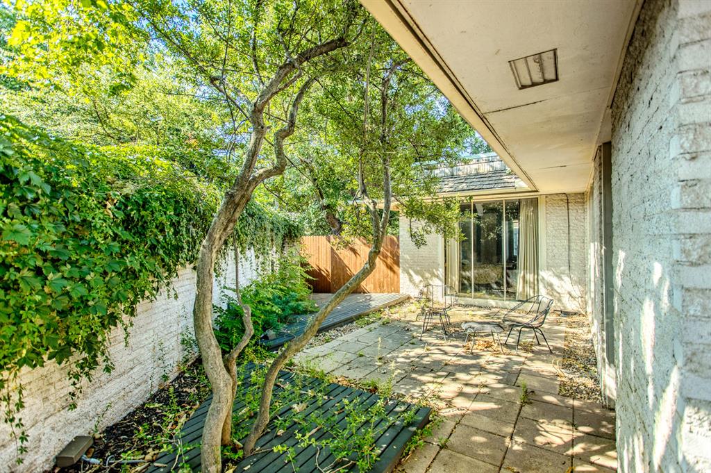 6301 Christon Court