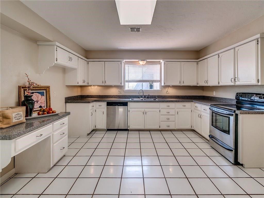 1533 Glenbrook Drive
