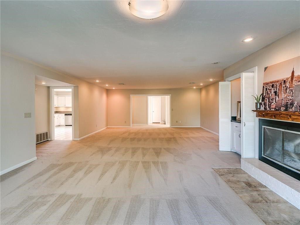 1533 Glenbrook Drive