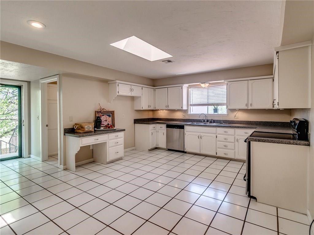 1533 Glenbrook Drive