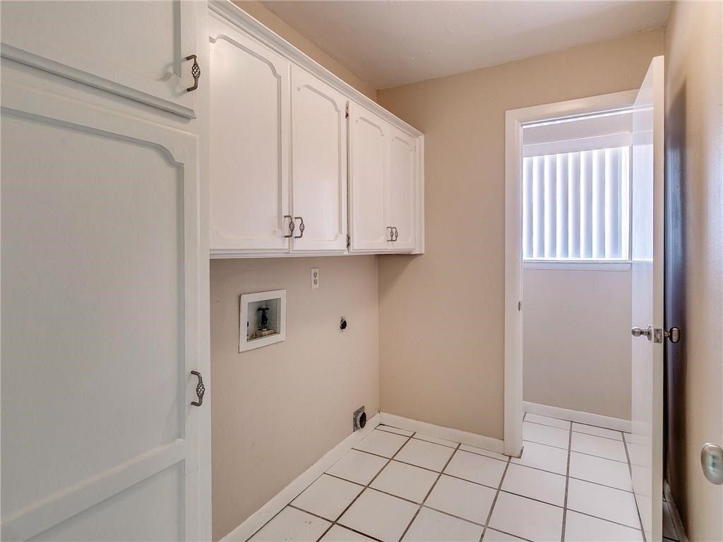 1533 Glenbrook Drive