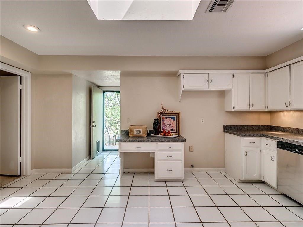 1533 Glenbrook Drive