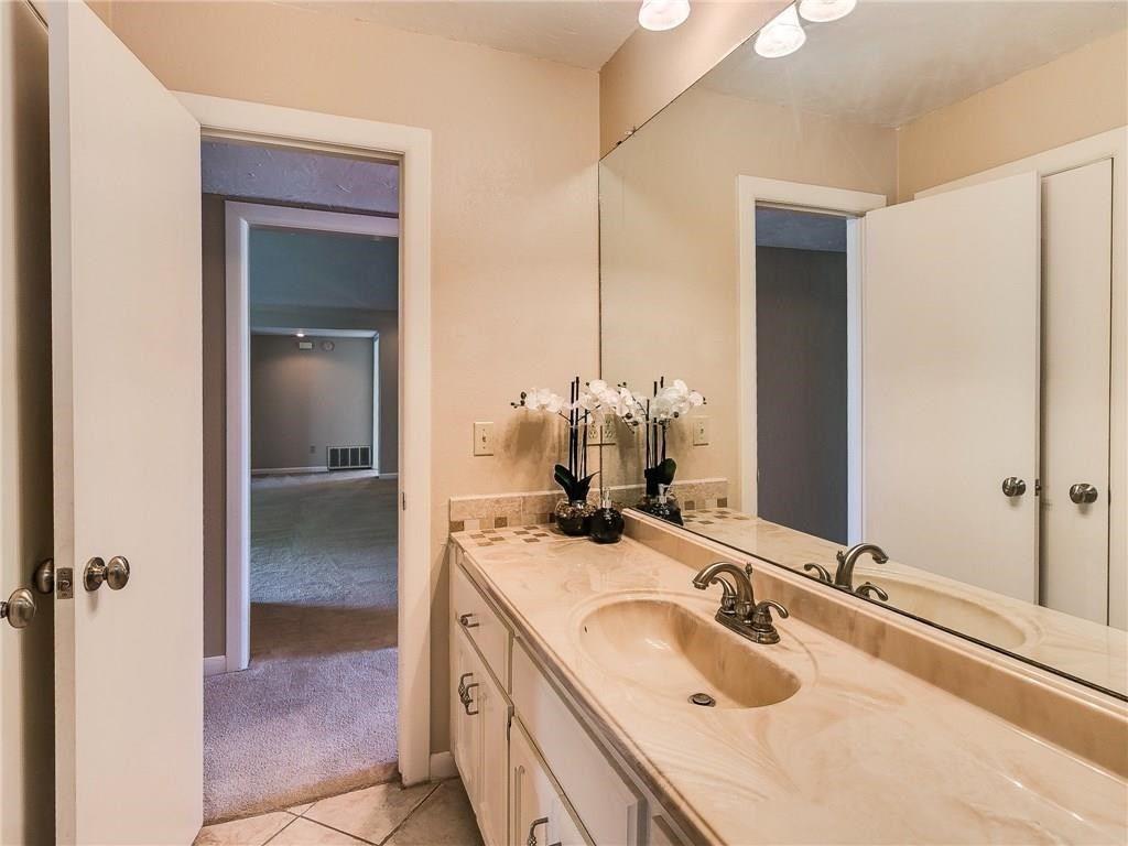 1533 Glenbrook Drive
