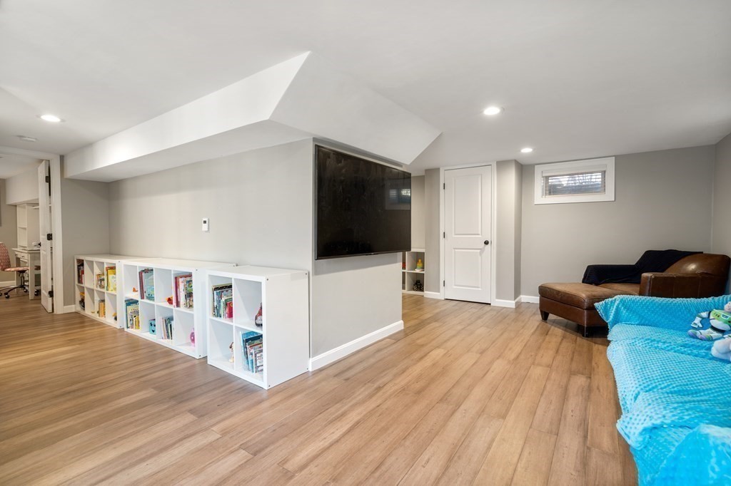 15 Elwern Road