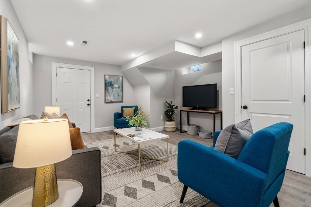 85 Lake Street # 1