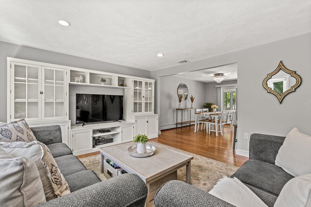 12 Jeremiah Circle