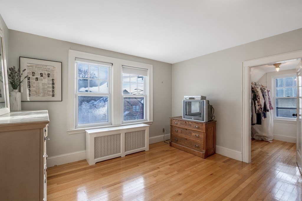 270 Russett Rd