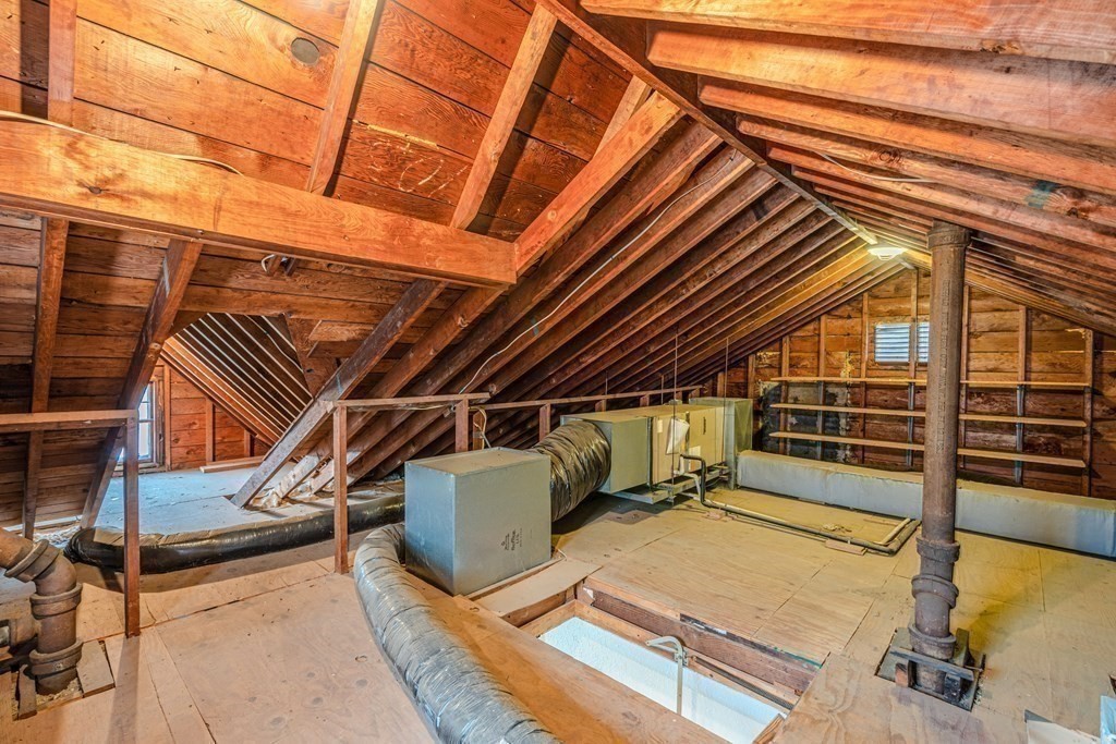270 Russett Rd
