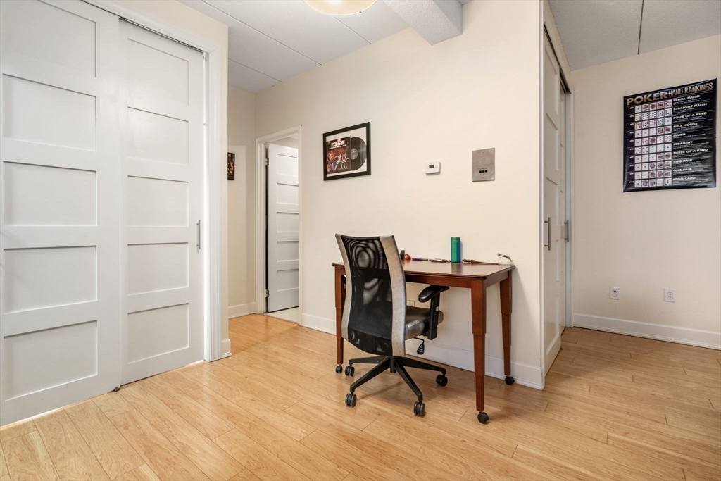 995 Massachusetts Ave # 106