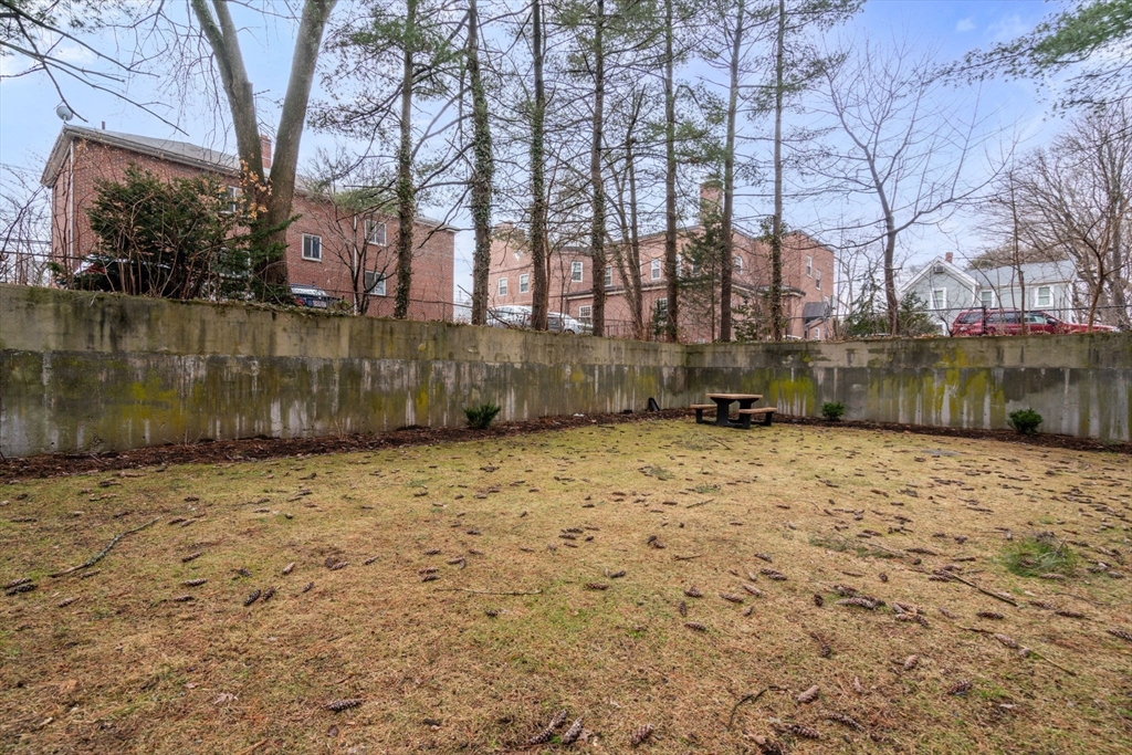 995 Massachusetts Ave # 106