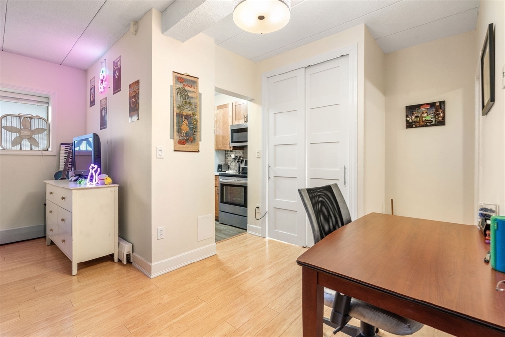 995 Massachusetts Ave # 106