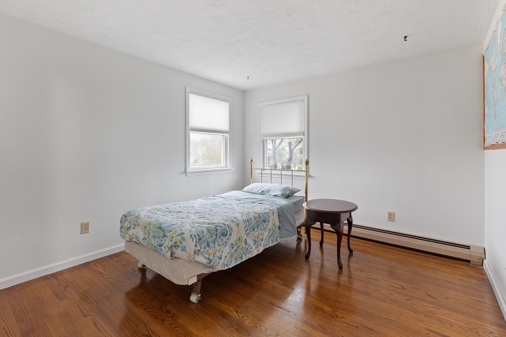 8 Cheryl Dr