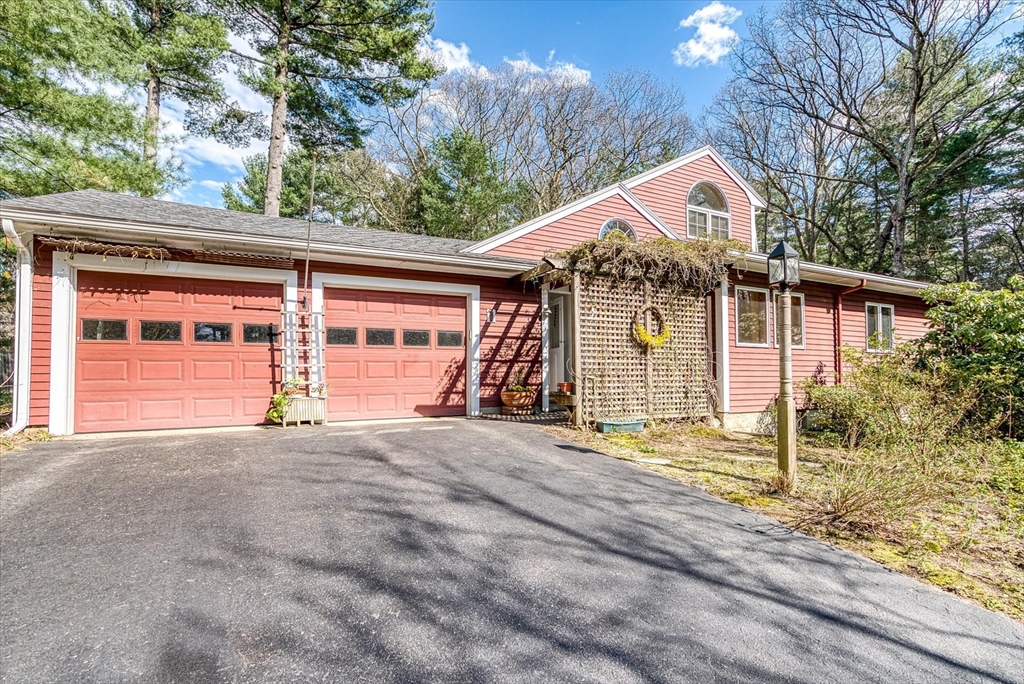 11 Old Farm Circle